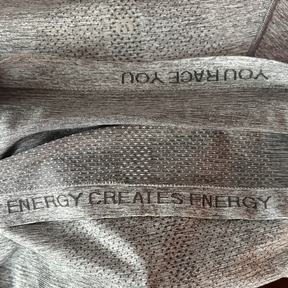 Lululemon 'Swiftly Tech' Short-Sleeve Shirt with round neckline GRAY in color - Picture 10 of 11